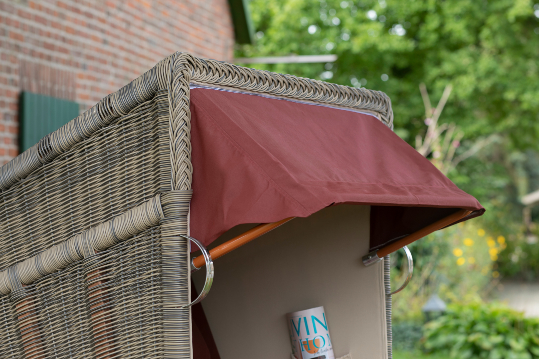 01888_02512_strandkorb_spiekeroog_single_mahagoni_pe_grey_dessin_550_kuscheldecke_grey-12