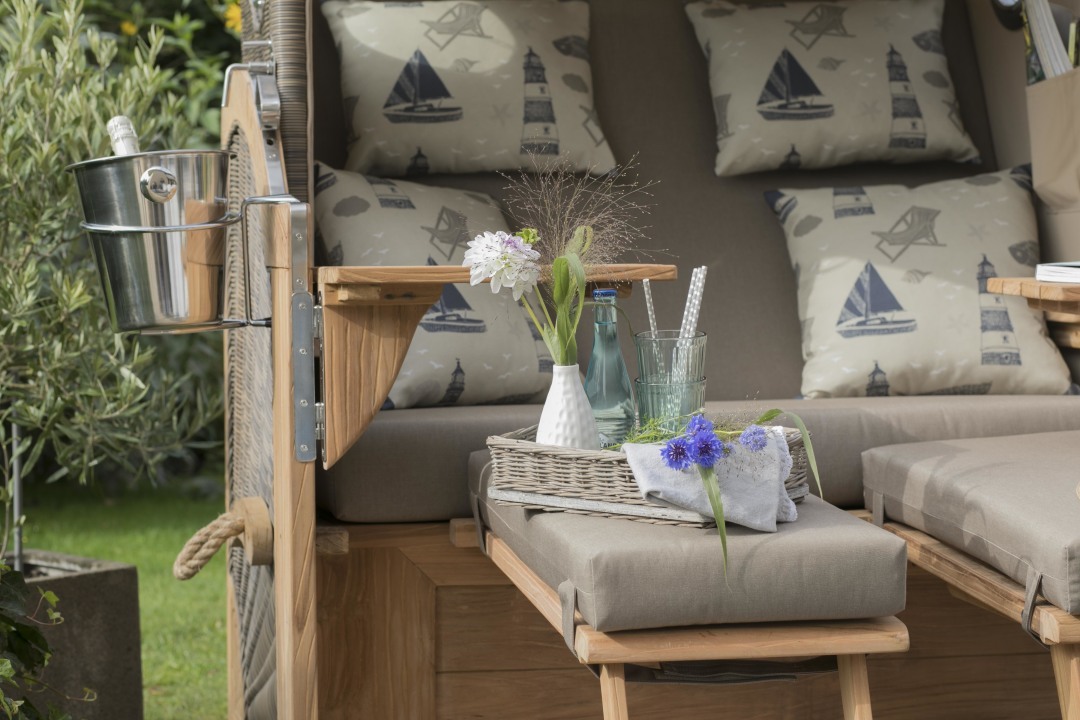 011719_strandkorb_baltikum_teak_bullauge_grey_540_milieu-5ygksjtrxhiywz