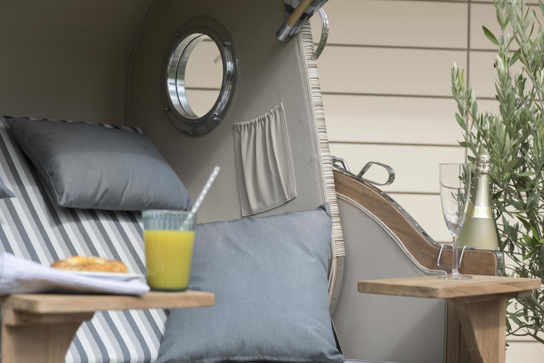 01424_strandkorb_duene_teak_bullauge_shell_545_milieu-9