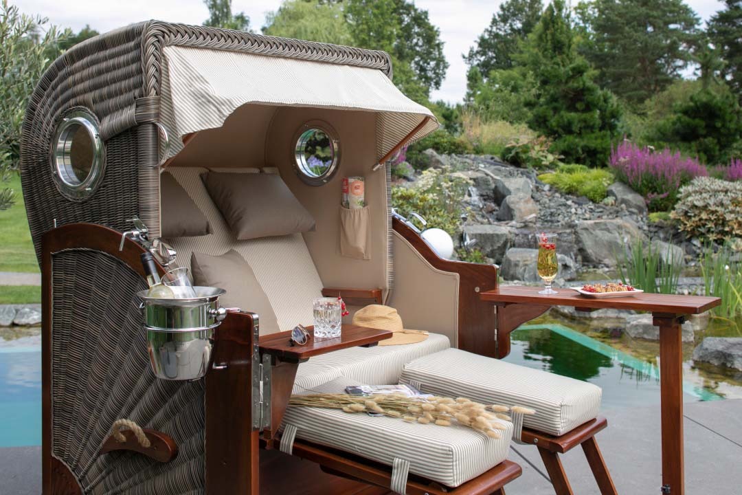 01509_00765_bl00646_baltikum_mahagoni_bullauge_pe_grey_dessin_510_bistrotisch_champagnerkuehlerjplktgpiepled