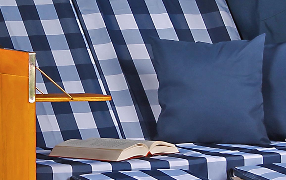 strandkorb_baltic_weiss_uni_karo_blau_sc00447_1