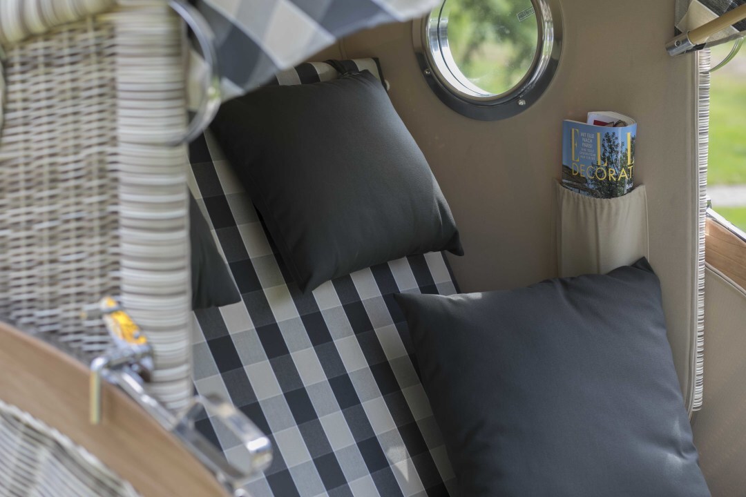 01745_strandkorb_baltikum_teak_bullauge_shell_505_milieu-9ryqbgqlb2dod9