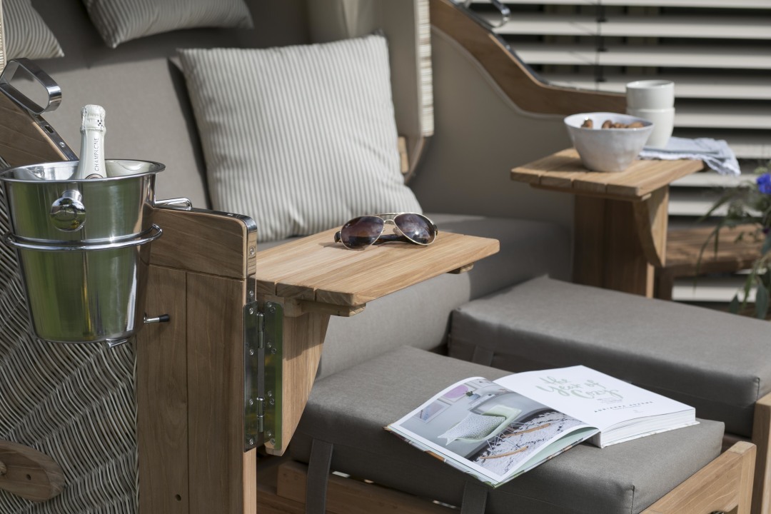 01434_strandkorb_amrum_teak_bullaugen_shell_534_milieu-6