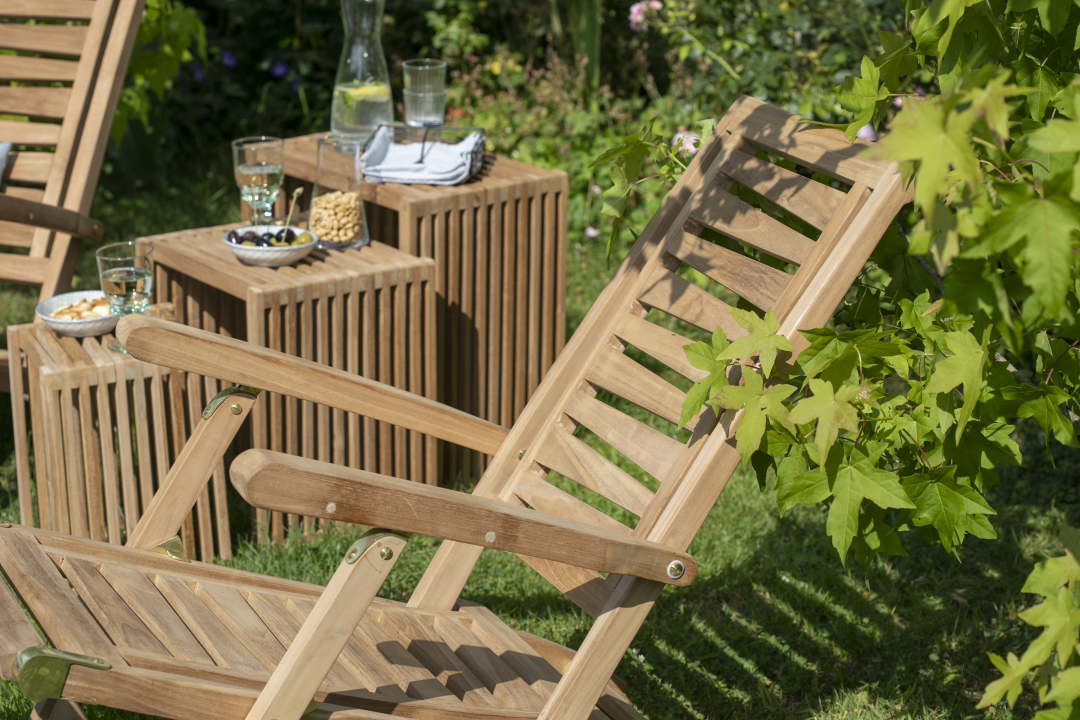 BL02129_Gartenmoebelset_Teak_Deckchair_ZickZack_Beistelltisch_3er_Set (9)